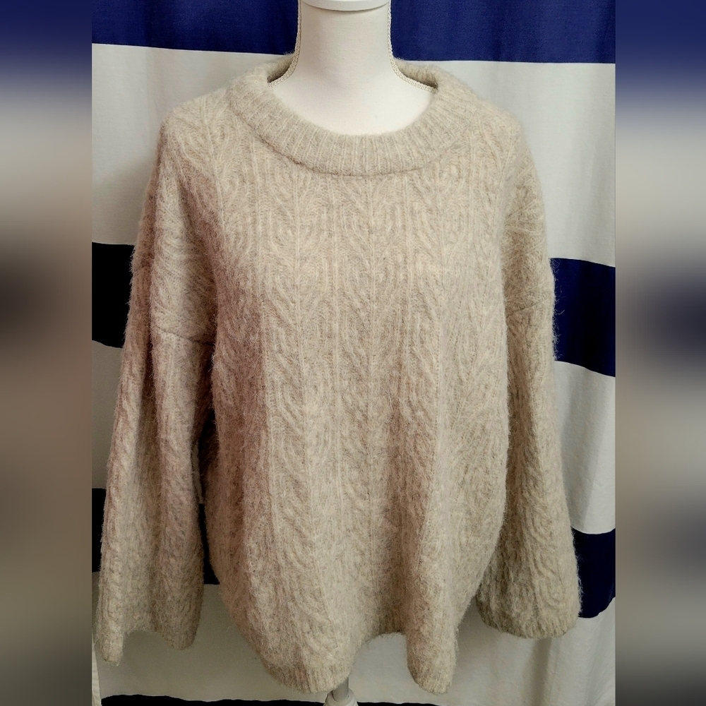 Topshop Beige Oversized Knit Fluffy Crew Neck Sweater | Size Medium